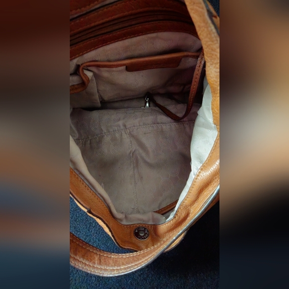 Michael Kors Tan Leather Hobo Bag - Picture 3 of 12
